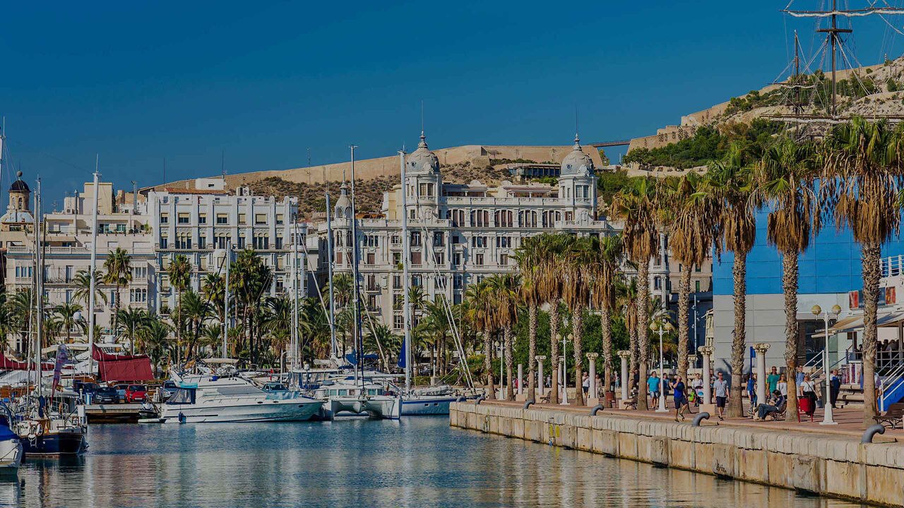 Promenade in the Marina of Alicante