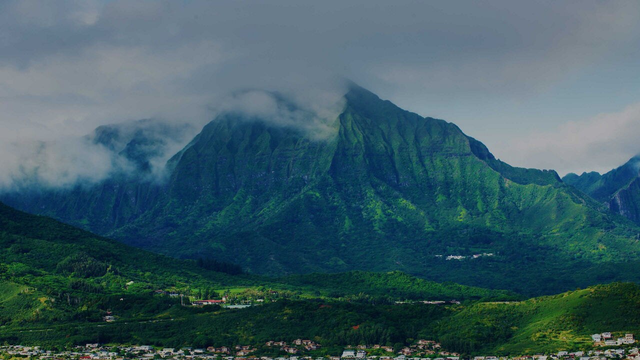 tour in Hawaii's mountains